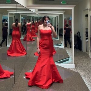Sherri Hill Prom Dress